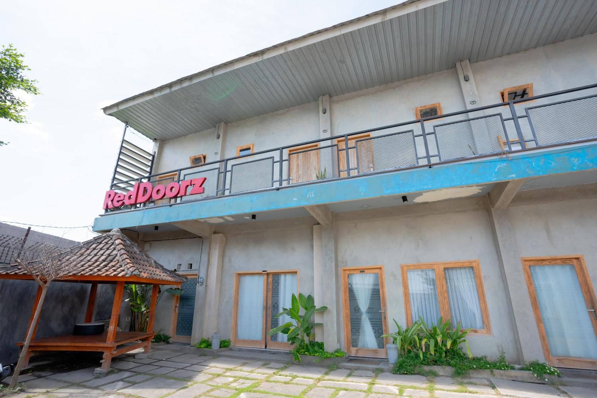 Reddoorz Syariah Near Lombok Epicentrum Mall Матарам Екстериор снимка