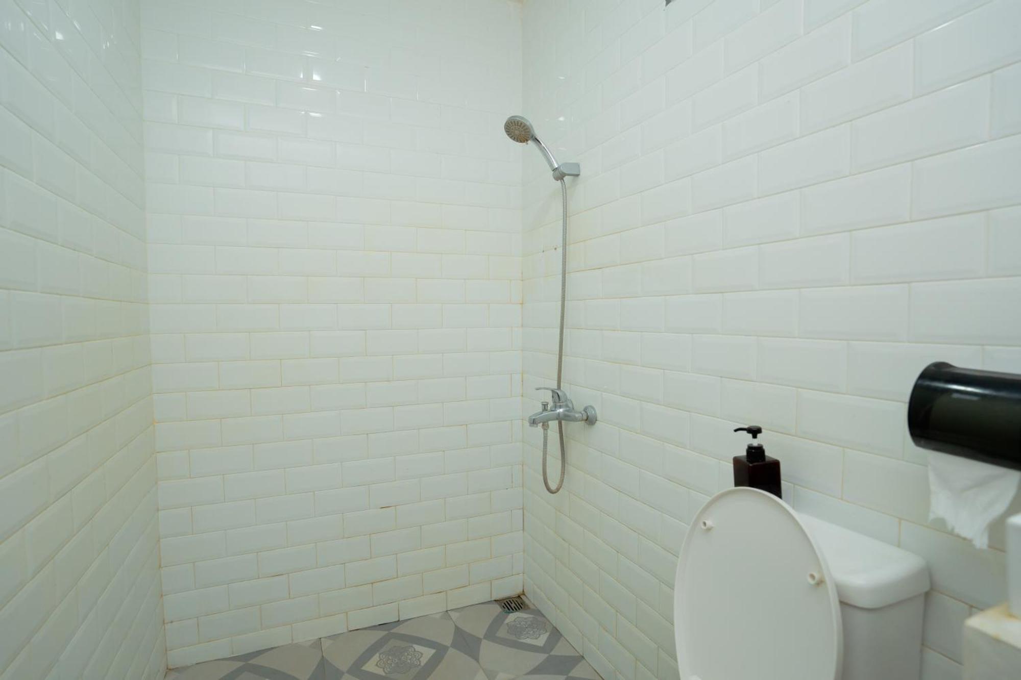 Reddoorz Syariah Near Lombok Epicentrum Mall Матарам Екстериор снимка