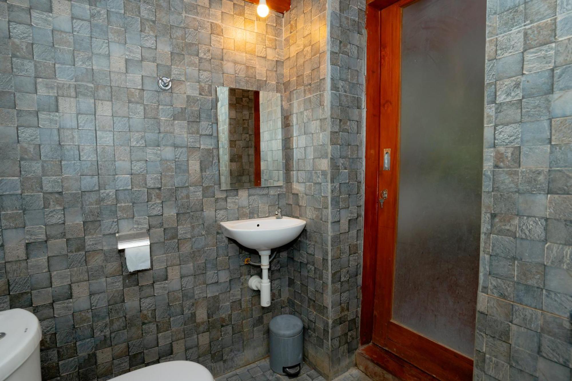 Reddoorz Syariah Near Lombok Epicentrum Mall Матарам Екстериор снимка