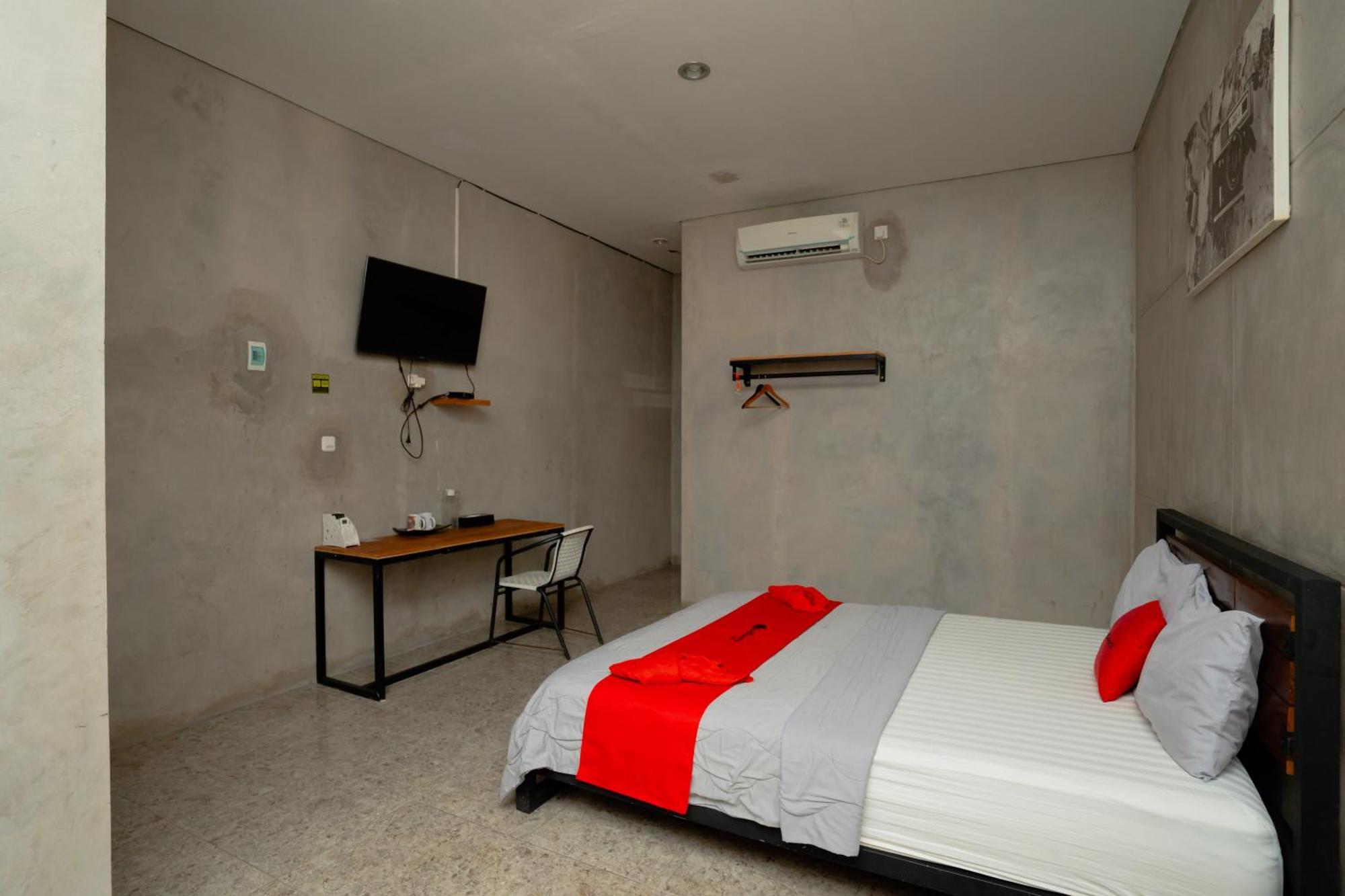 Reddoorz Syariah Near Lombok Epicentrum Mall Матарам Екстериор снимка