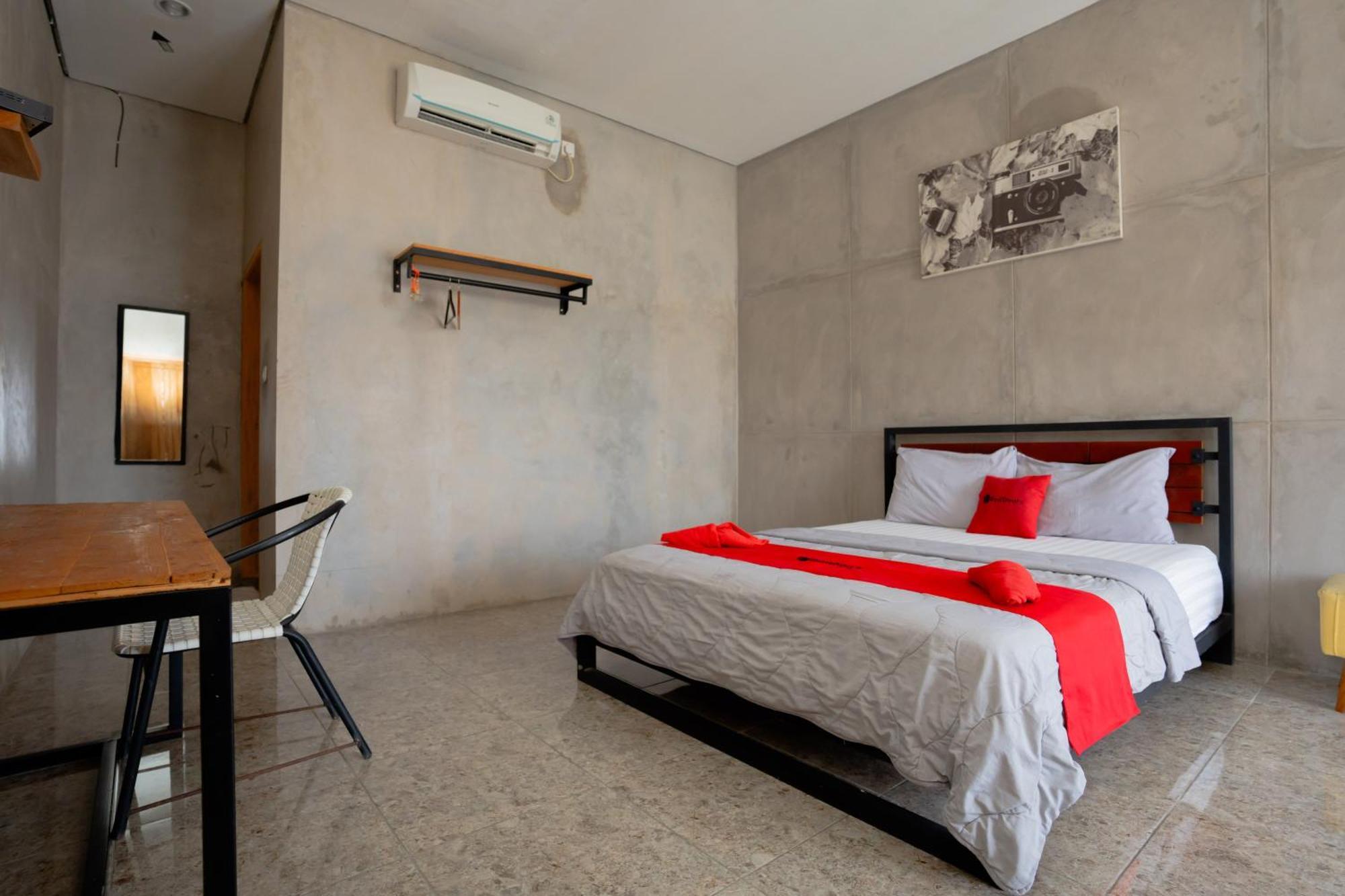 Reddoorz Syariah Near Lombok Epicentrum Mall Матарам Екстериор снимка