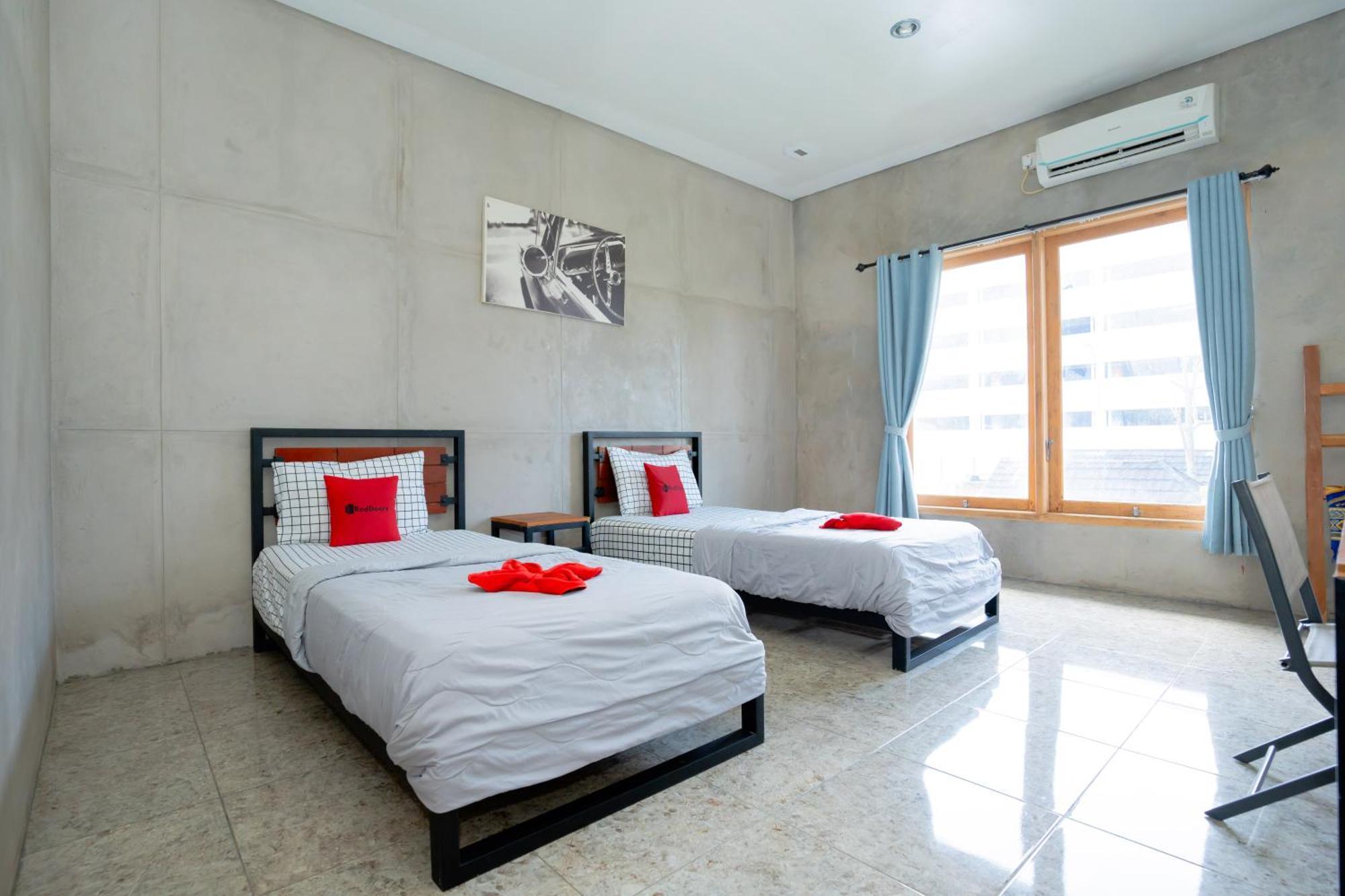 Reddoorz Syariah Near Lombok Epicentrum Mall Матарам Екстериор снимка