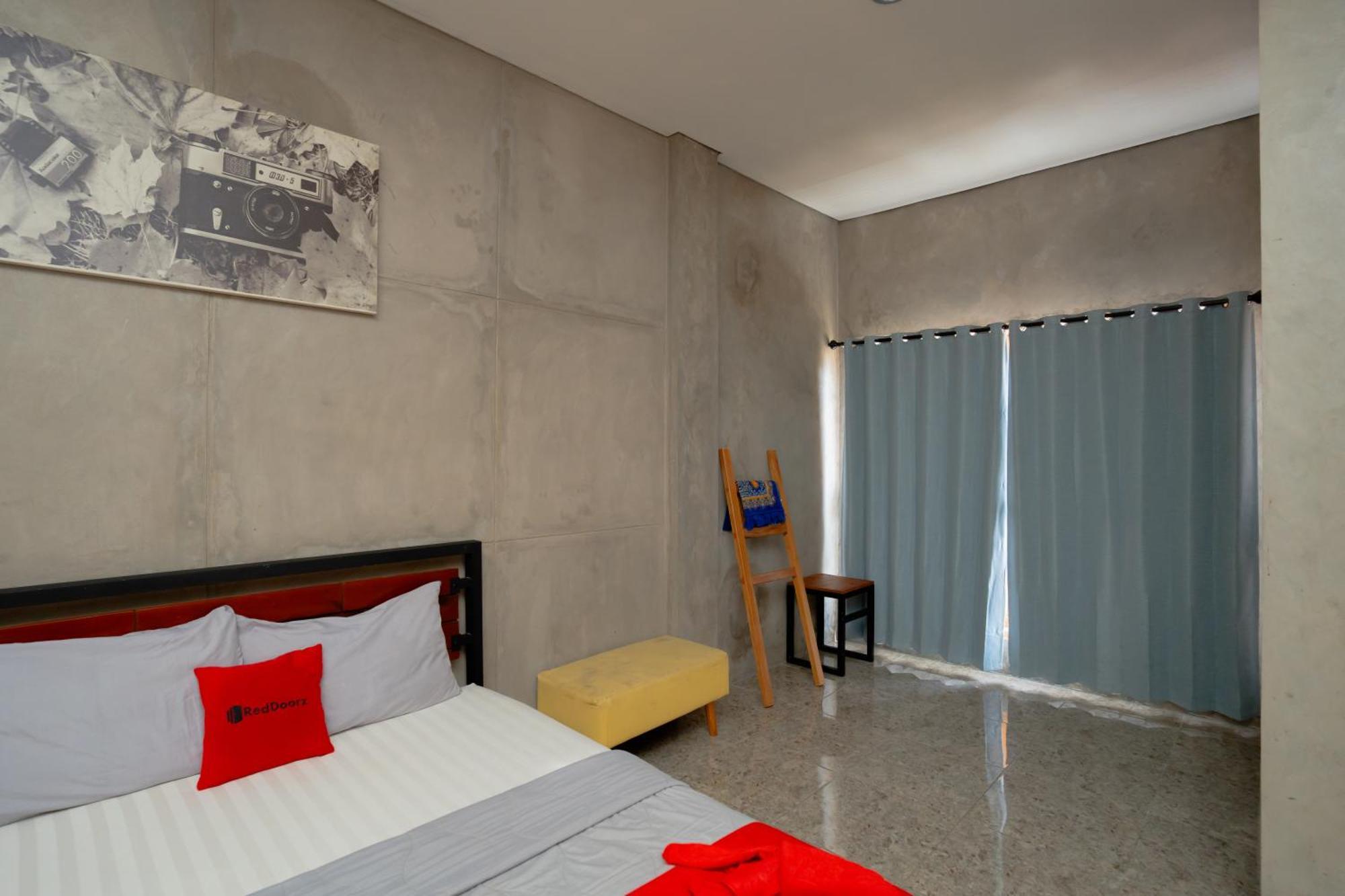 Reddoorz Syariah Near Lombok Epicentrum Mall Матарам Екстериор снимка